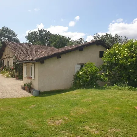 En Francaison En Lomagne Gersoise بيت للعطل *